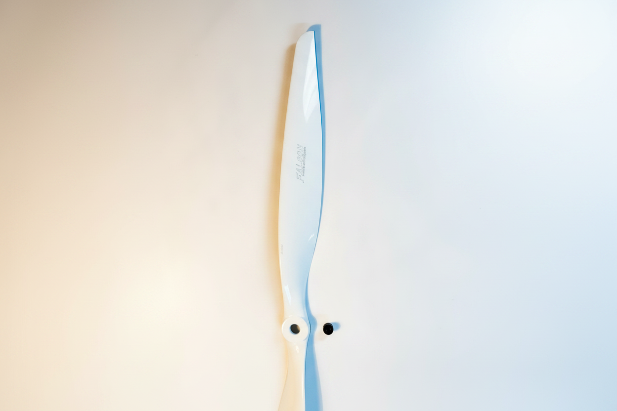 Falcon 24x20 White Prop Blade Detail